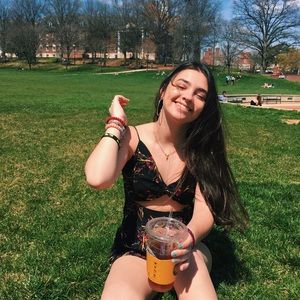 Meet your Posher, Olivia